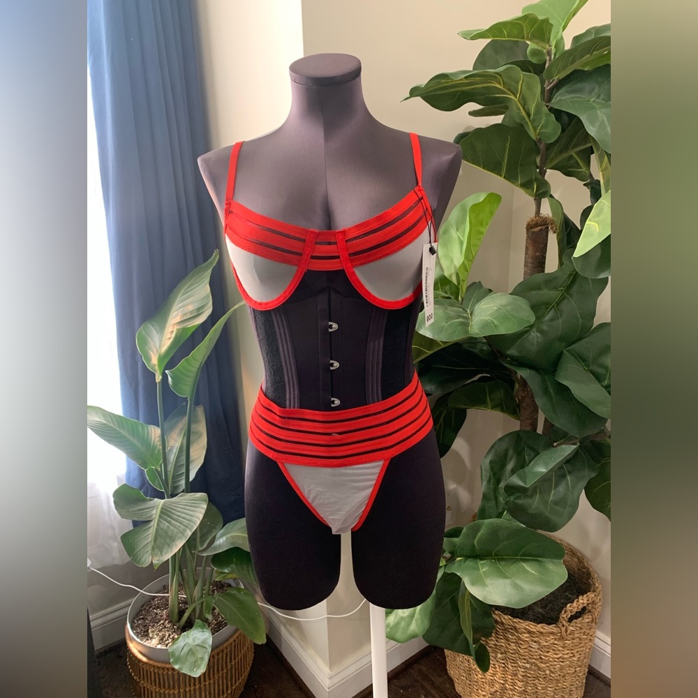 NWTWomen’s Lingerie Set